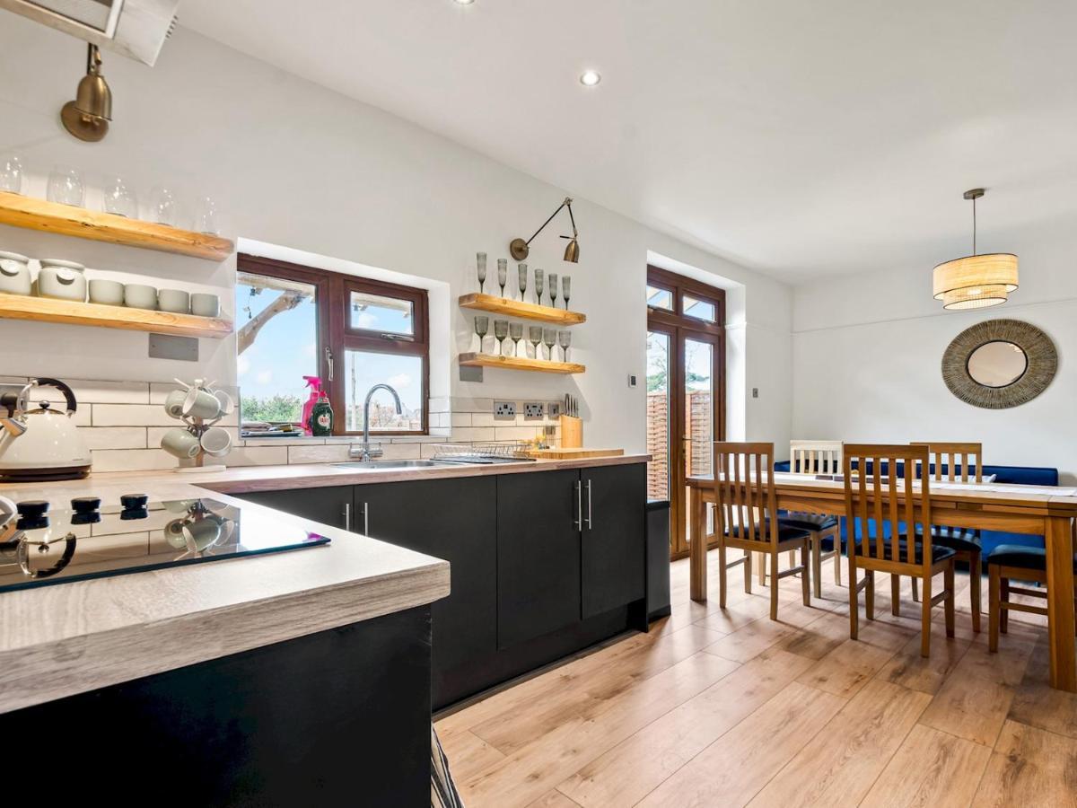 Pass The Keys Appletree Cottage - A Chic Seaside Home And Garden Whitstable Exteriér fotografie